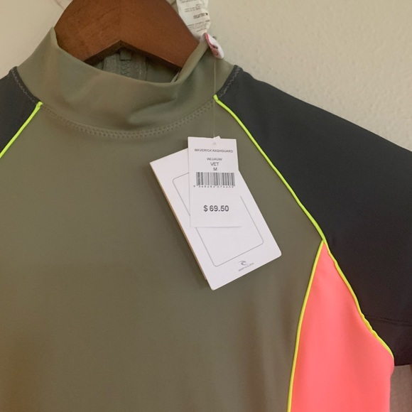 Ripcurl Spring suit rash guard - Picture 5 of 6